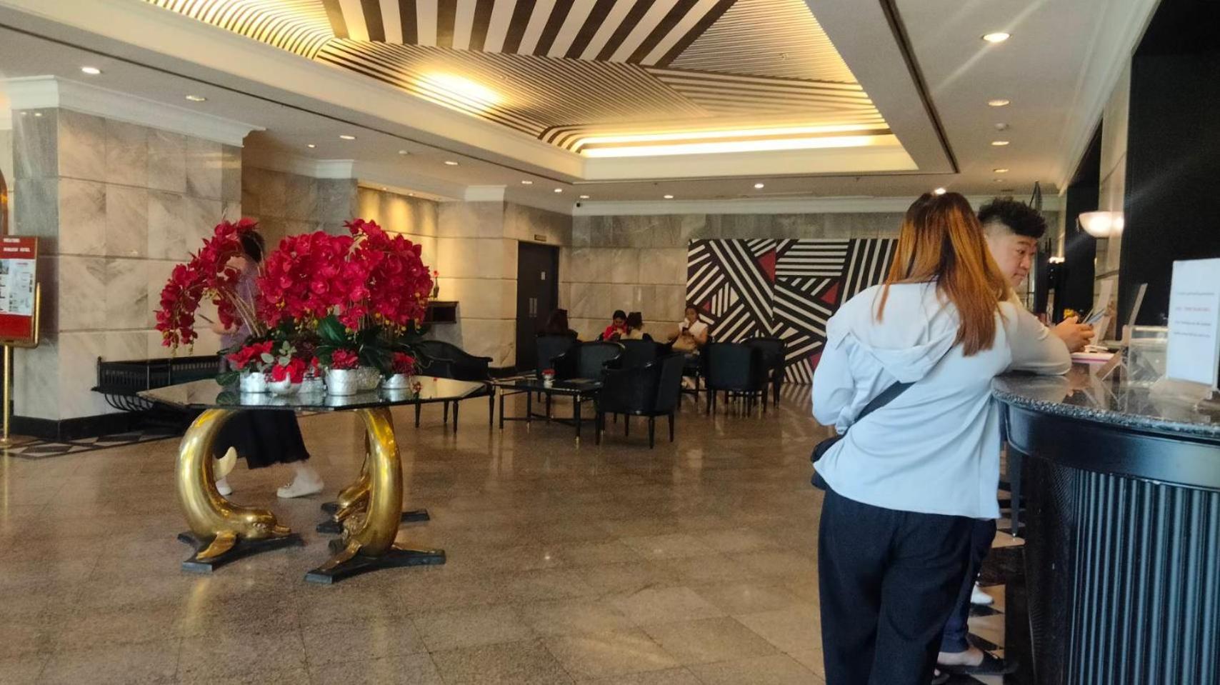 Witz Bangkok Ramkhamhaeng Hotel Exterior photo