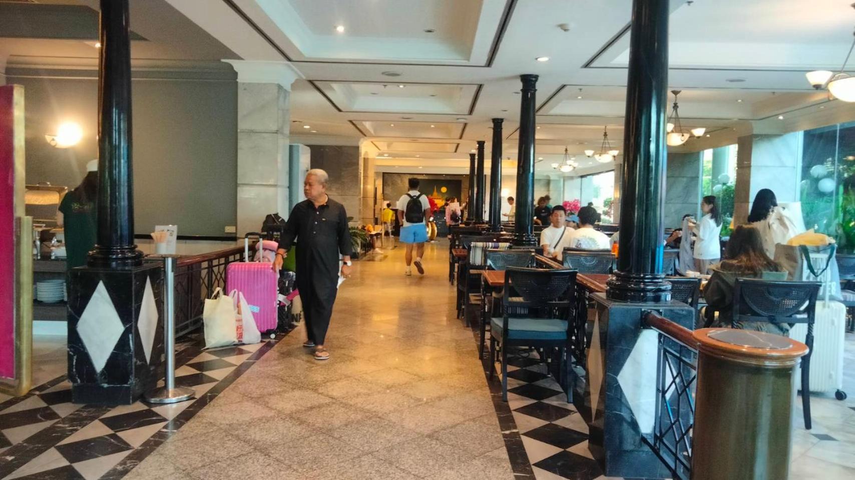Witz Bangkok Ramkhamhaeng Hotel Exterior photo
