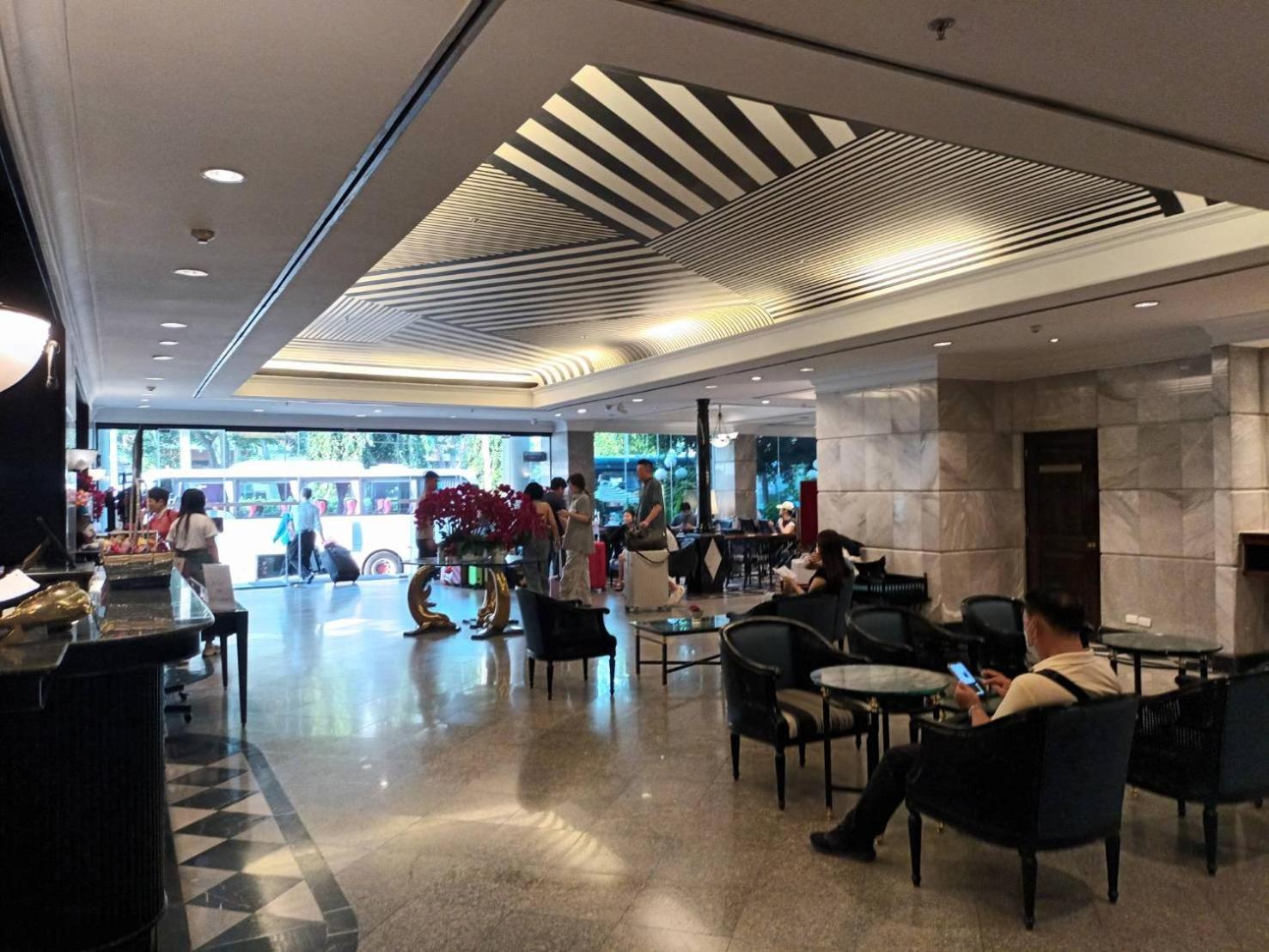 Witz Bangkok Ramkhamhaeng Hotel Exterior photo