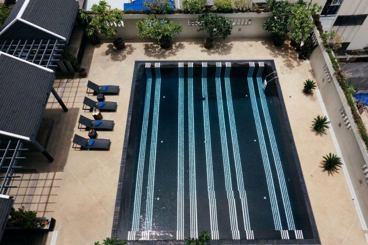 Witz Bangkok Ramkhamhaeng Hotel Exterior photo