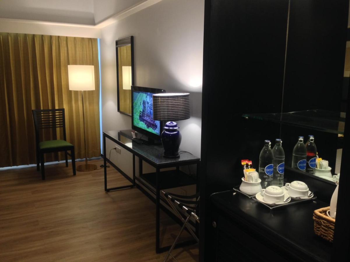 Witz Bangkok Ramkhamhaeng Hotel Exterior photo